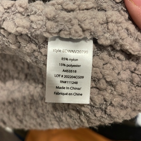 Barefoot dreams thick sweater cardigan - Picture 4 of 6